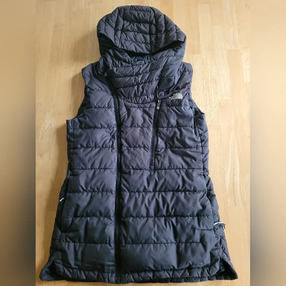 The Northface Black Quilted Hooded Vest - Picture 2 of 6